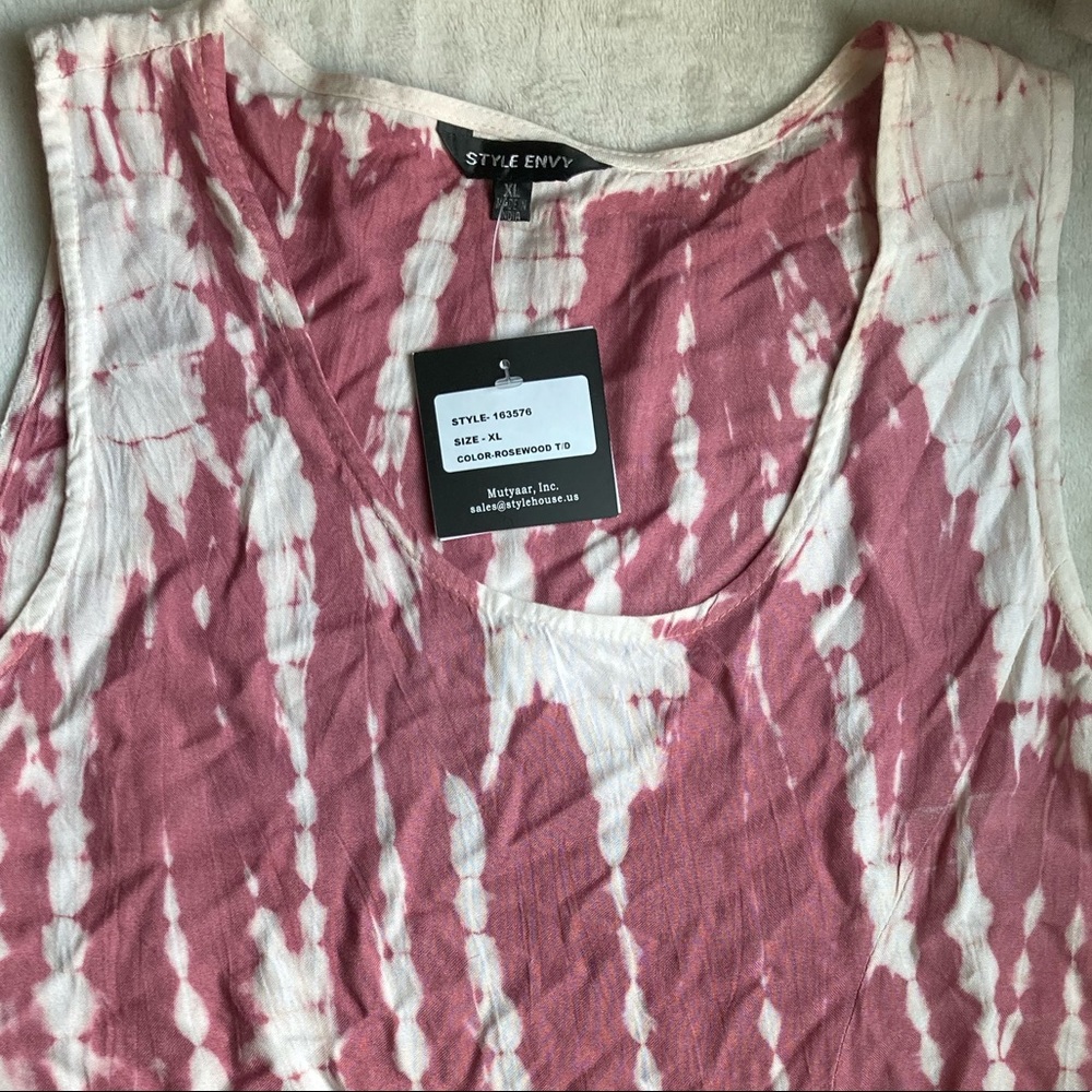 NWT Style Envy Tie Dye knotted crop top - Picture 4 of 4